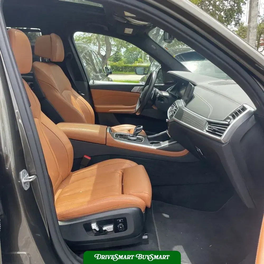 2022 BMW X7 M50i