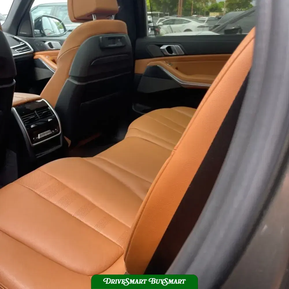 2022 BMW X7 M50i