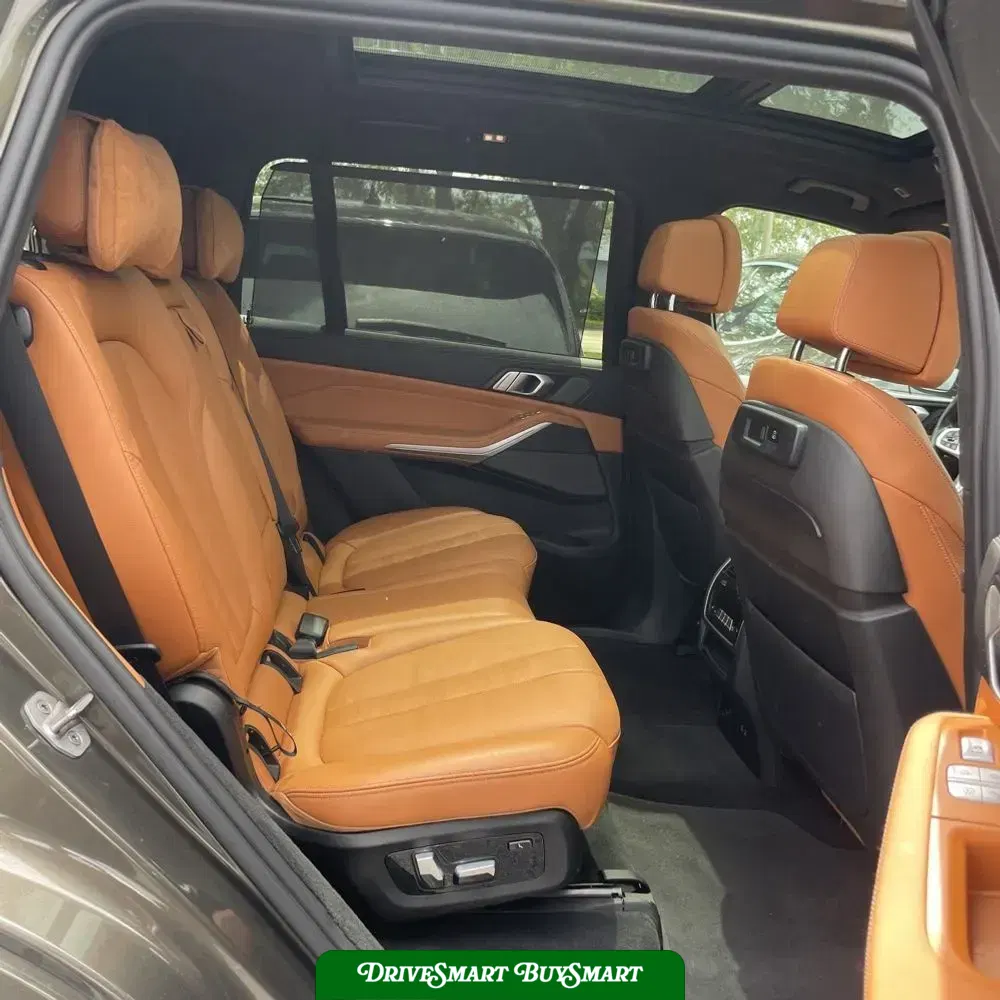 2022 BMW X7 M50i