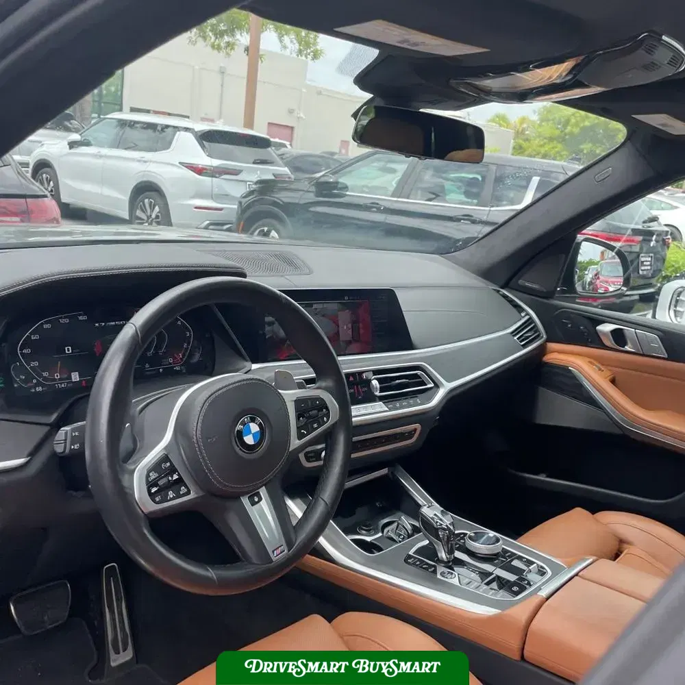 2022 BMW X7 M50i