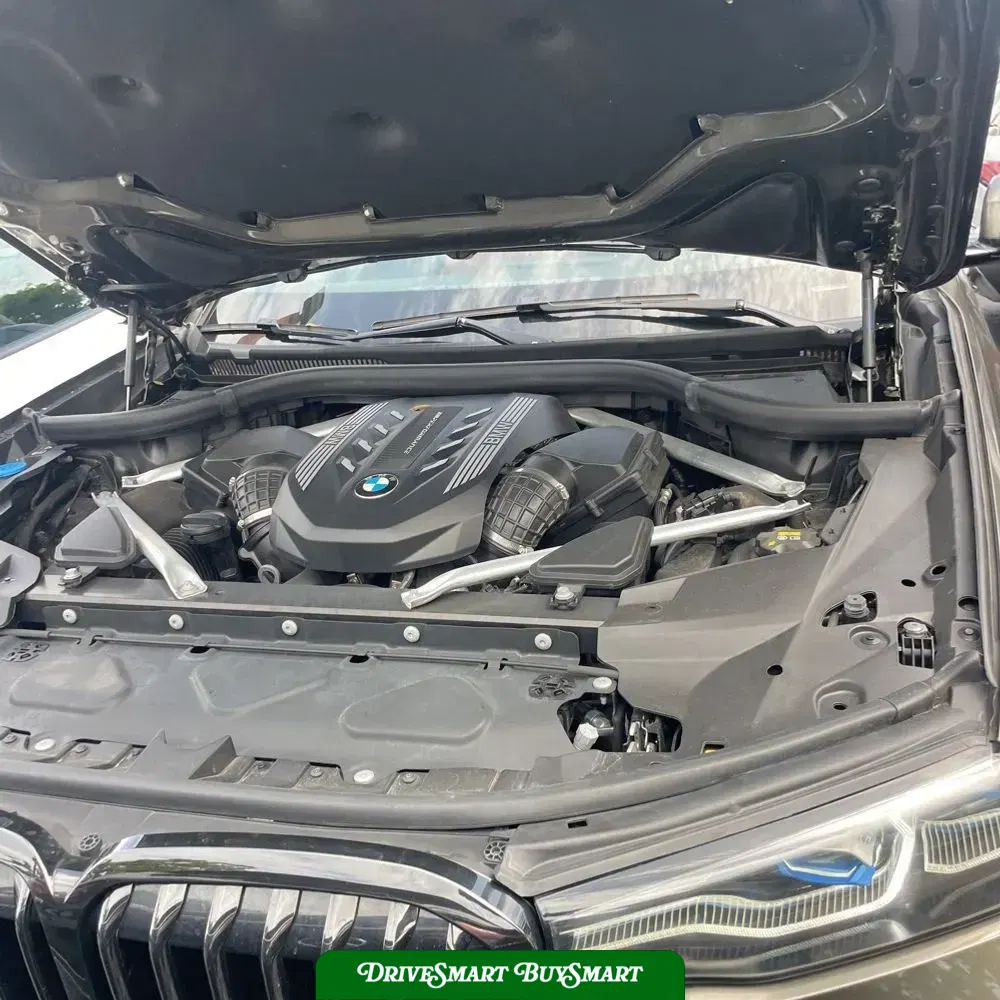 2022 BMW X7 M50i