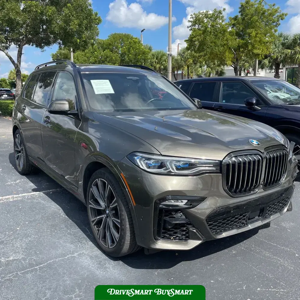 2022 BMW X7 M50i