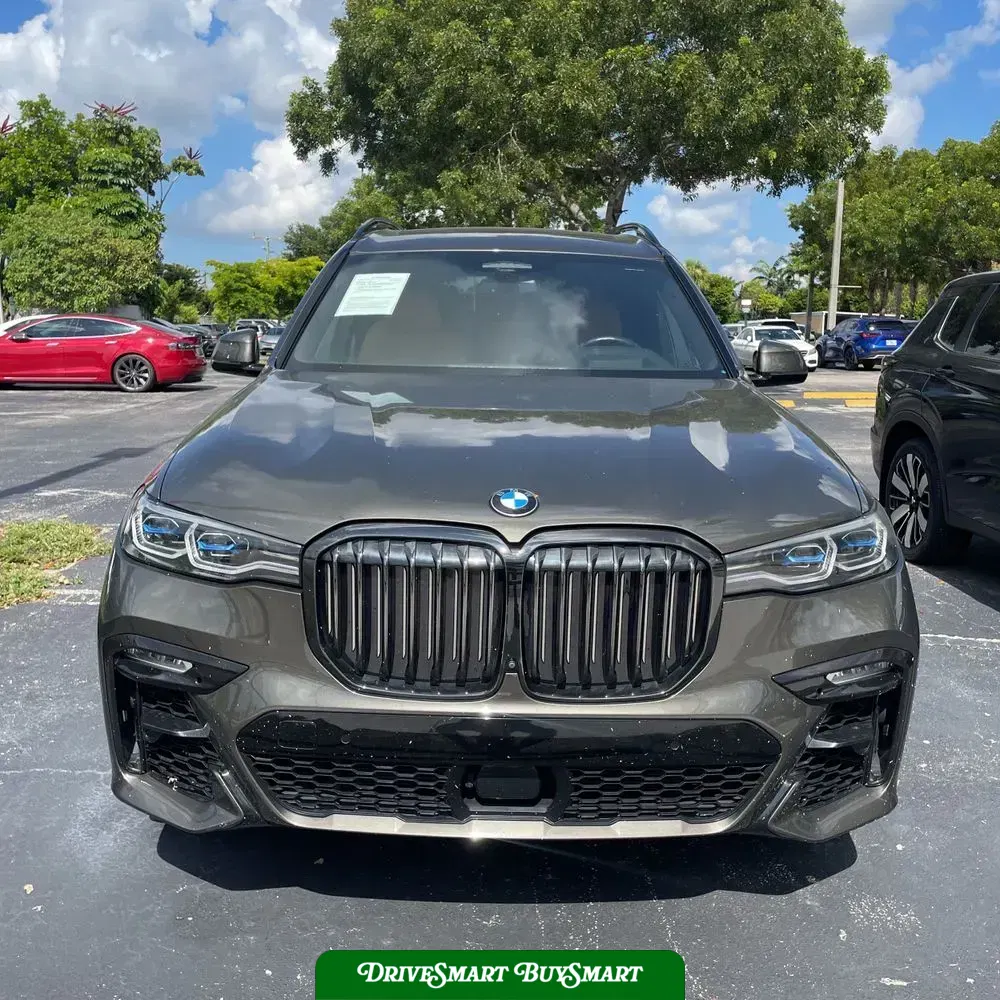 2022 BMW X7 M50i