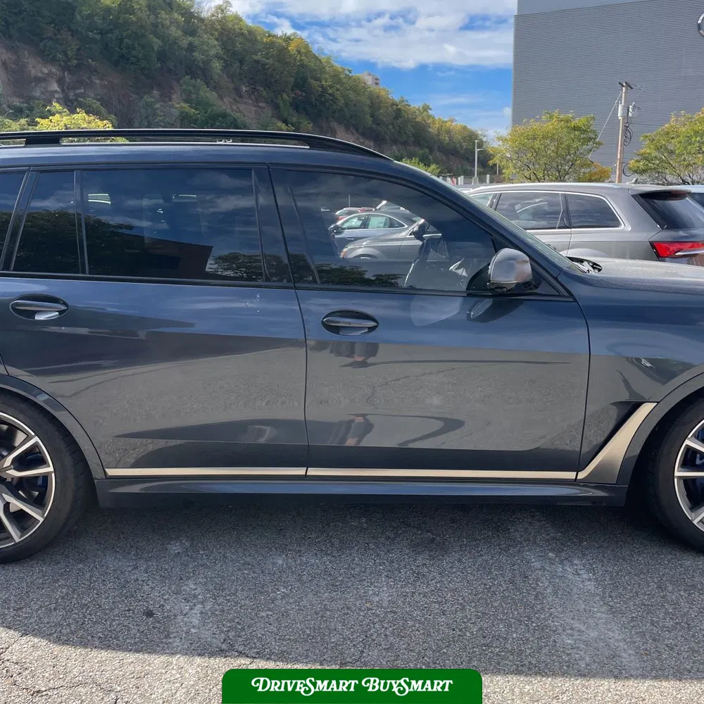 2022 BMW X7 M50i