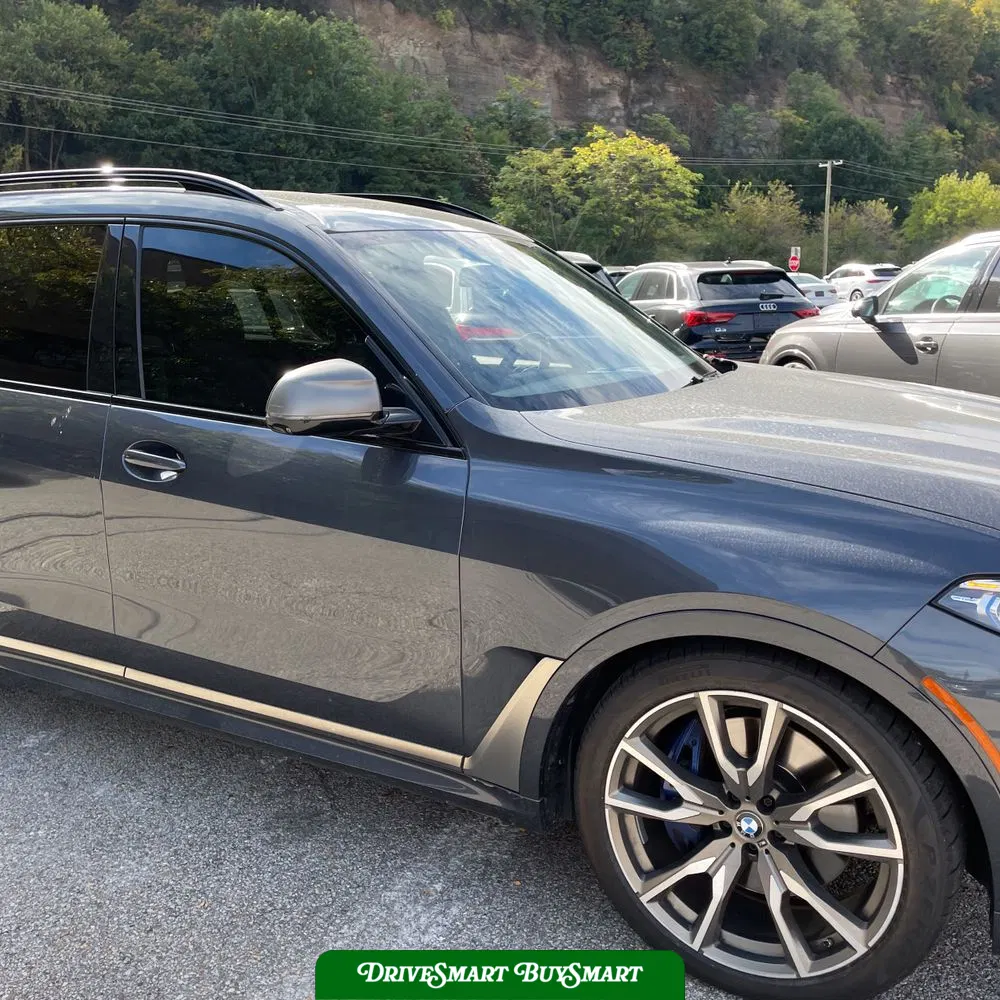 2022 BMW X7 M50i