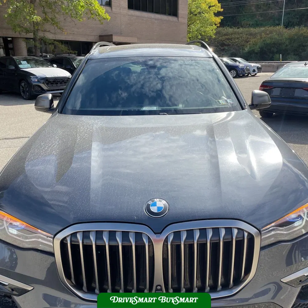 2022 BMW X7 M50i