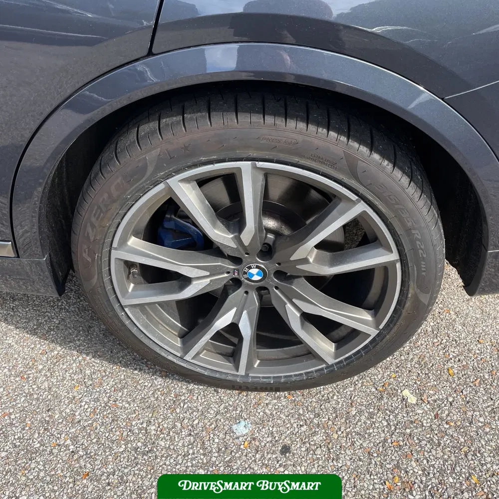 2022 BMW X7 M50i