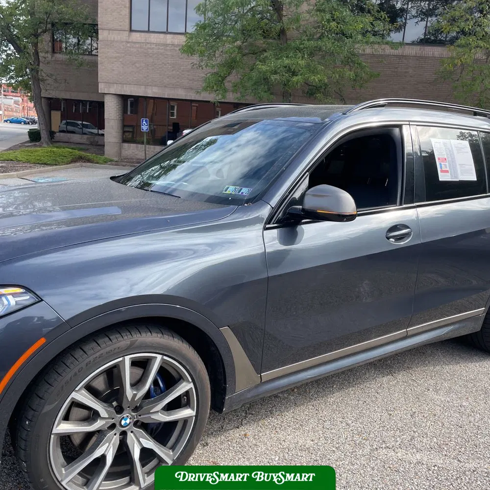 2022 BMW X7 M50i