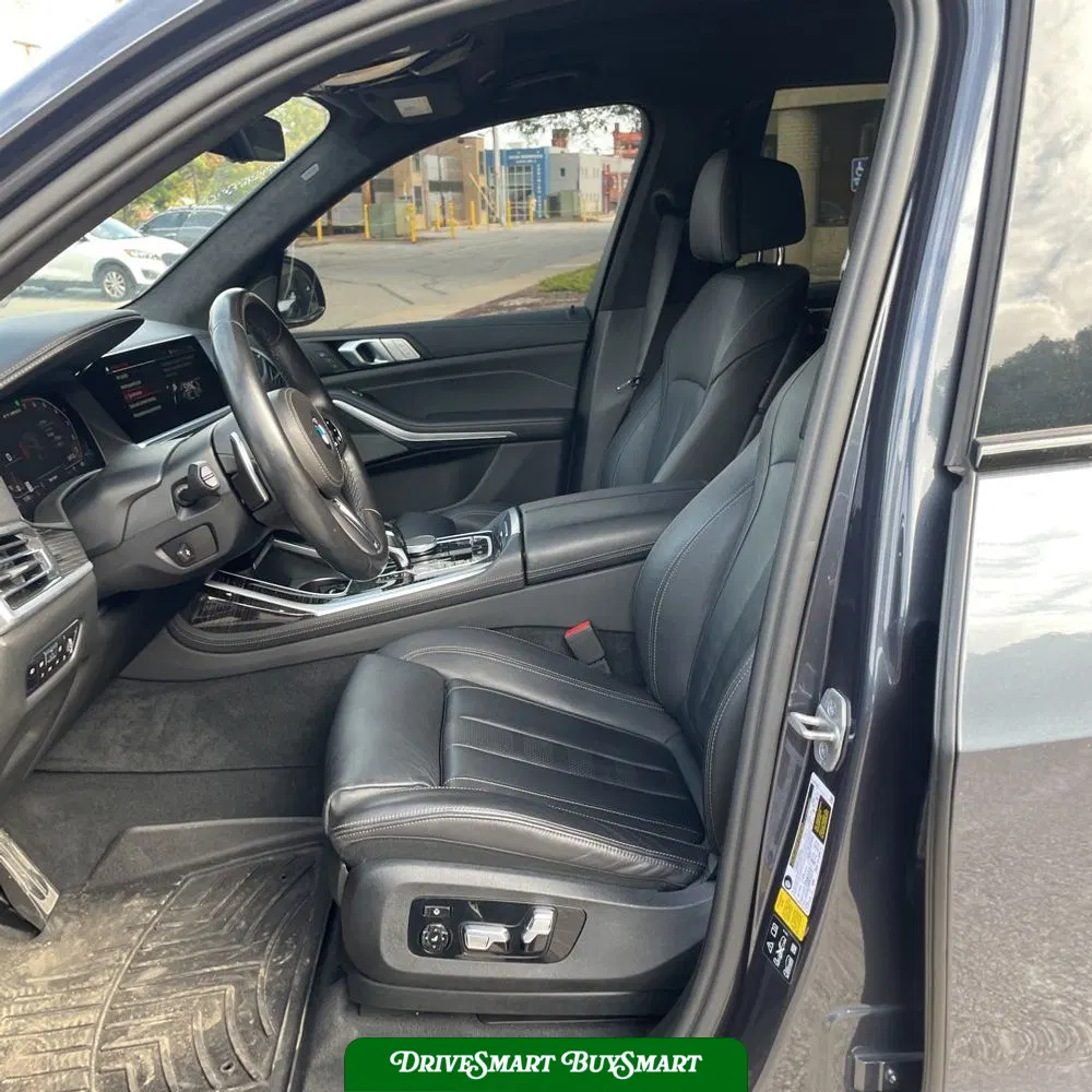 2022 BMW X7 M50i