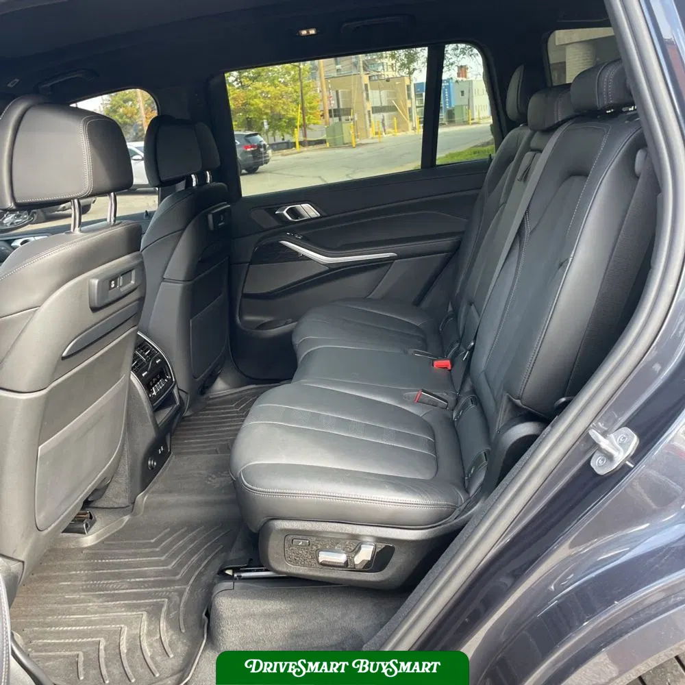 2022 BMW X7 M50i