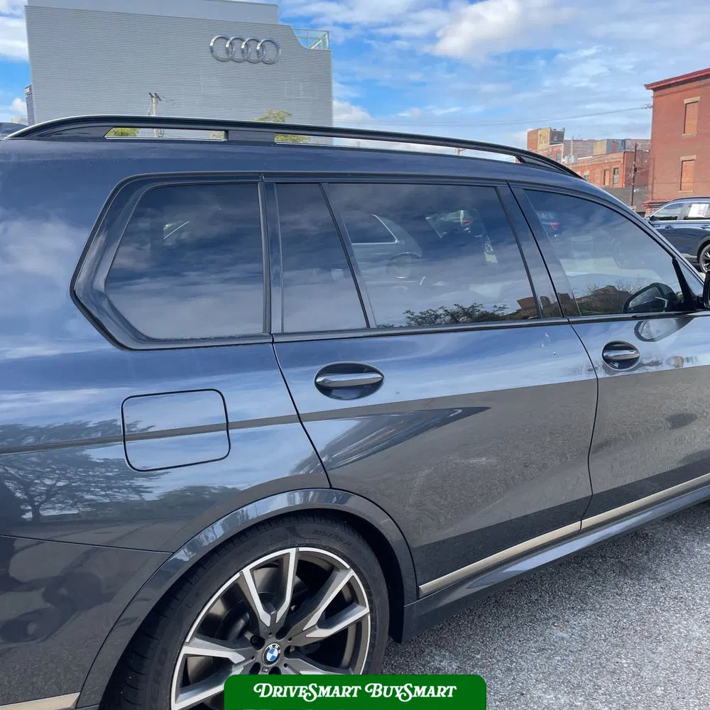 2022 BMW X7 M50i