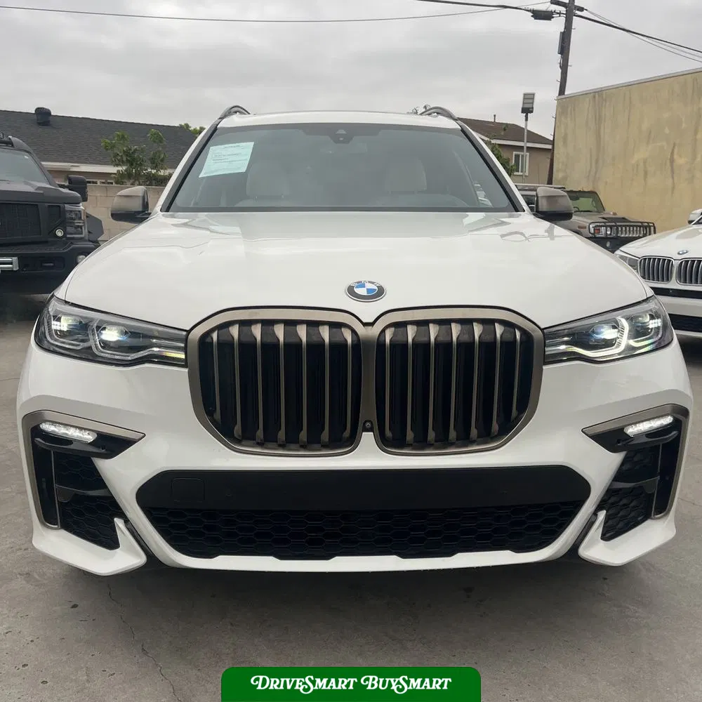 2022 BMW X7 M50i
