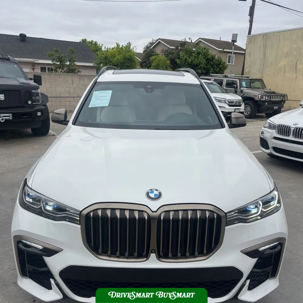 2022 BMW X7 M50i