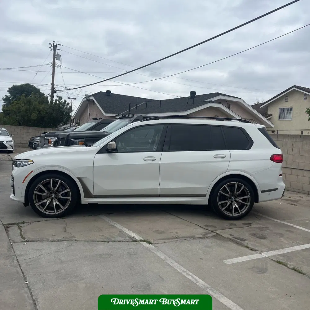2022 BMW X7 M50i