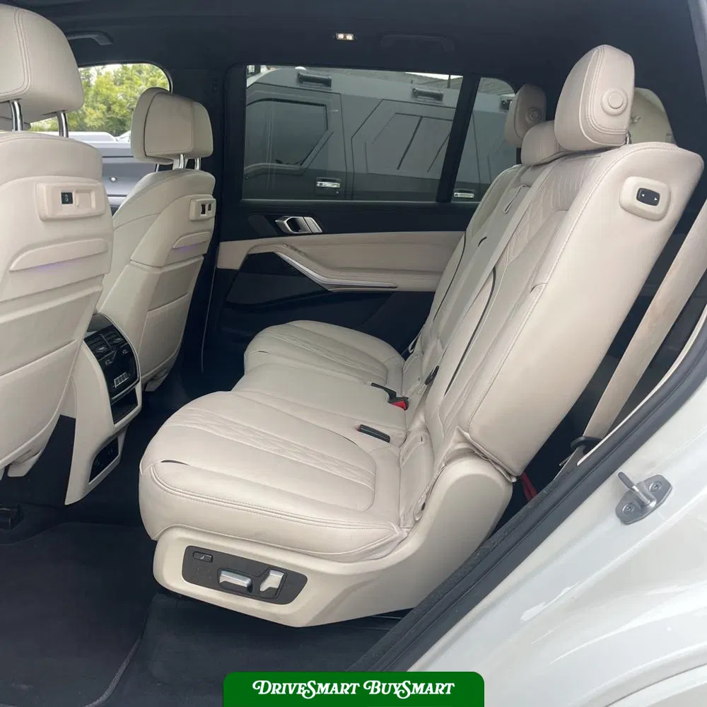 2022 BMW X7 M50i