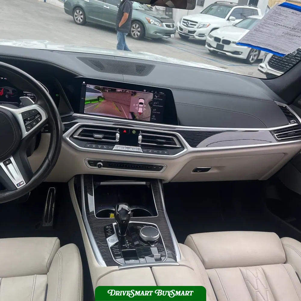 2022 BMW X7 M50i