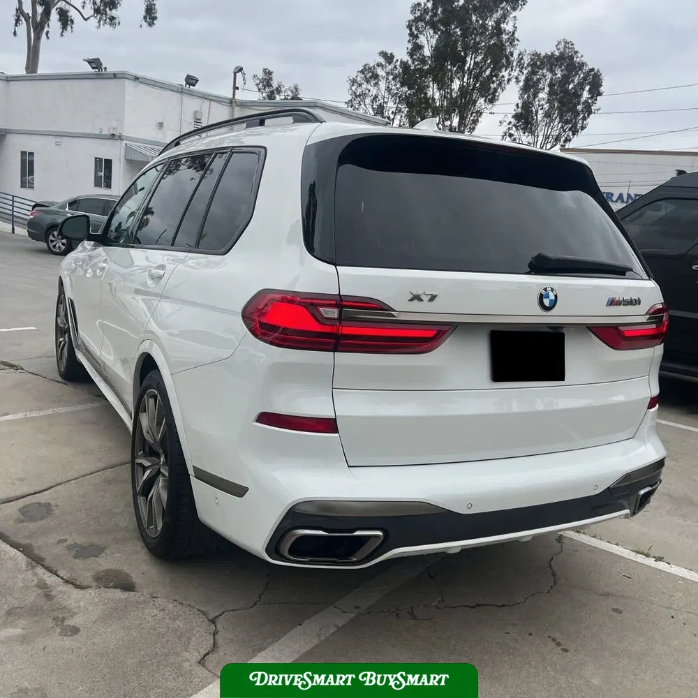 2022 BMW X7 M50i