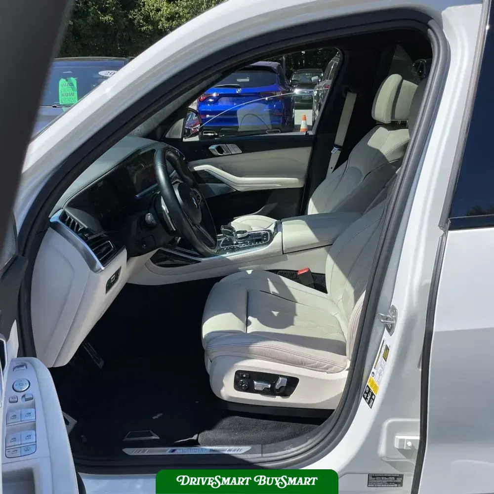 2021 BMW X7 M50i