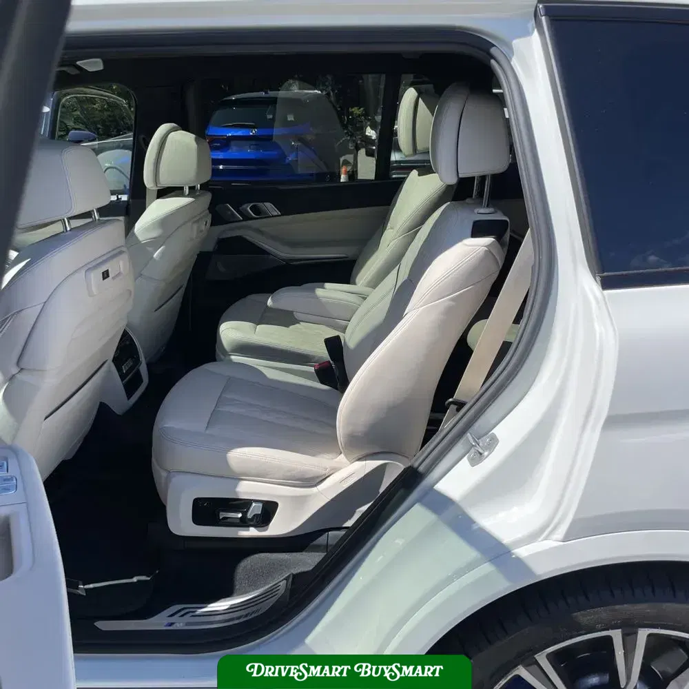 2021 BMW X7 M50i