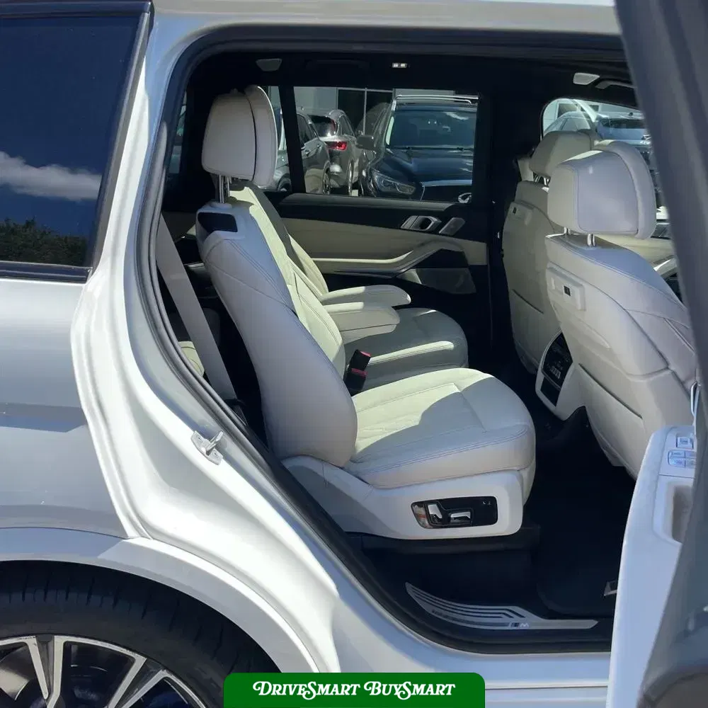 2021 BMW X7 M50i