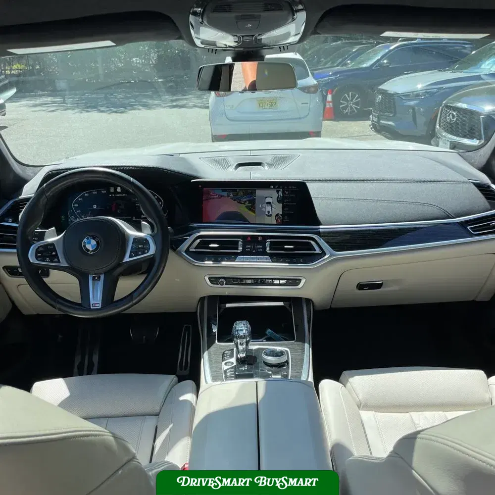 2021 BMW X7 M50i