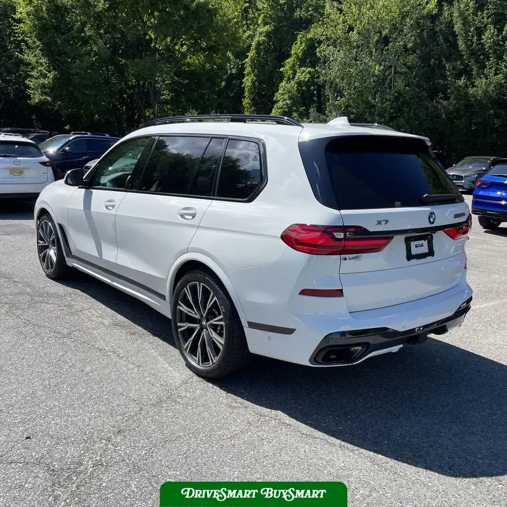 2021 BMW X7 M50i