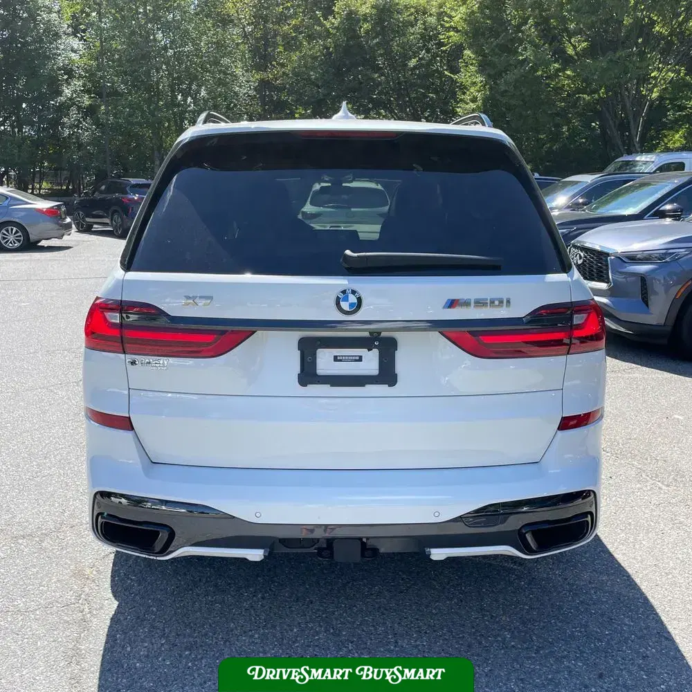 2021 BMW X7 M50i