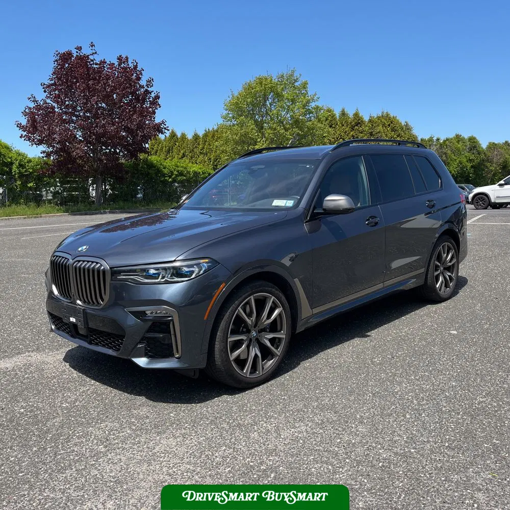 2022 BMW X7 M50i