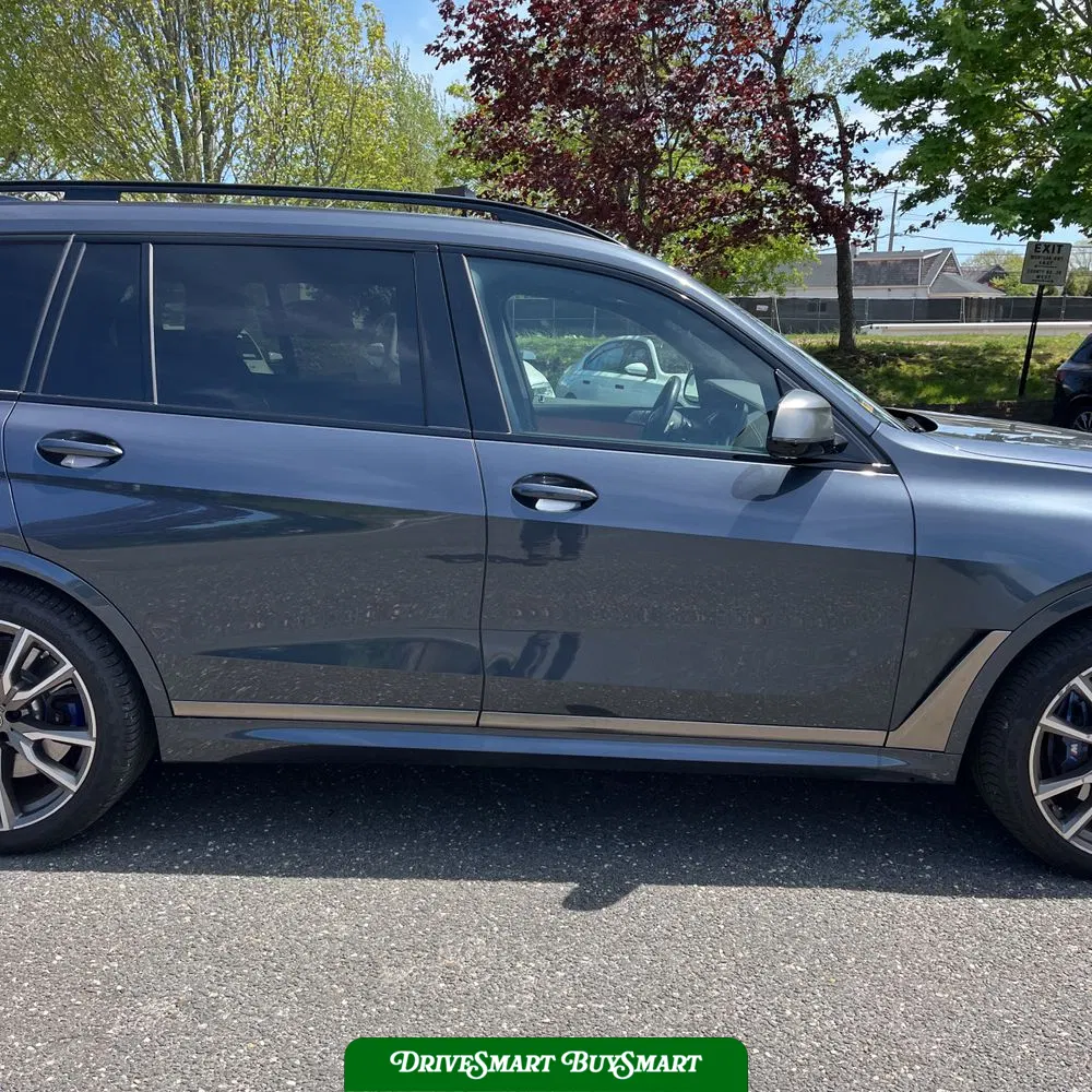 2022 BMW X7 M50i