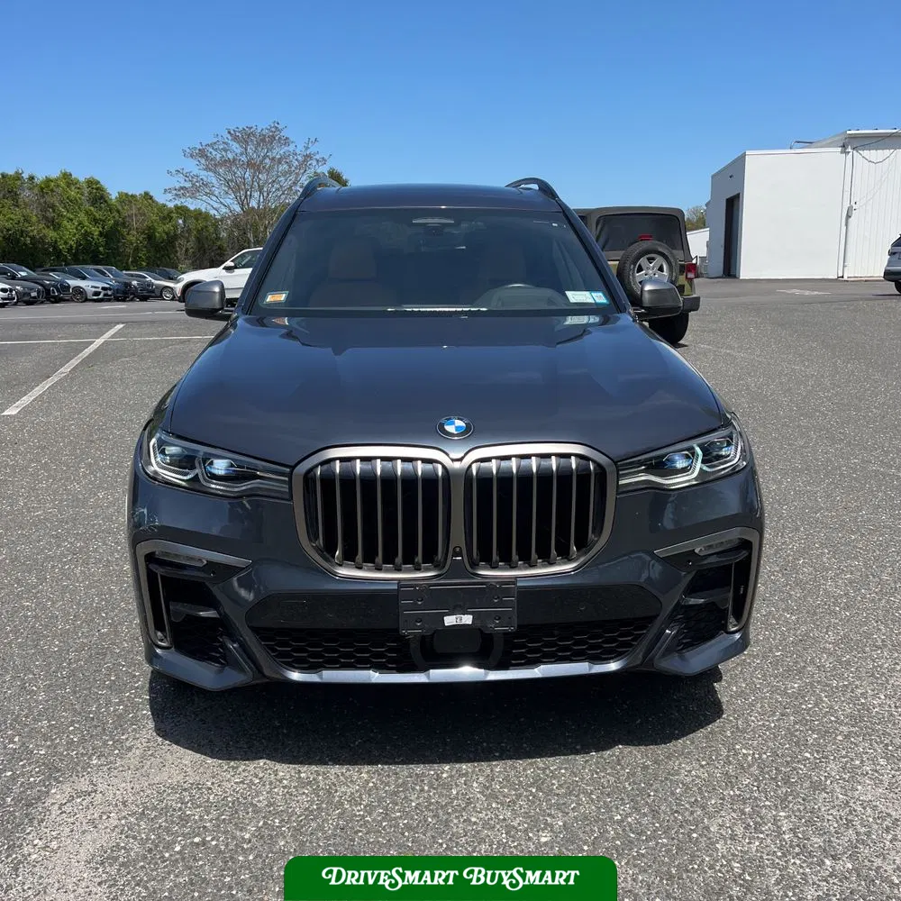 2022 BMW X7 M50i