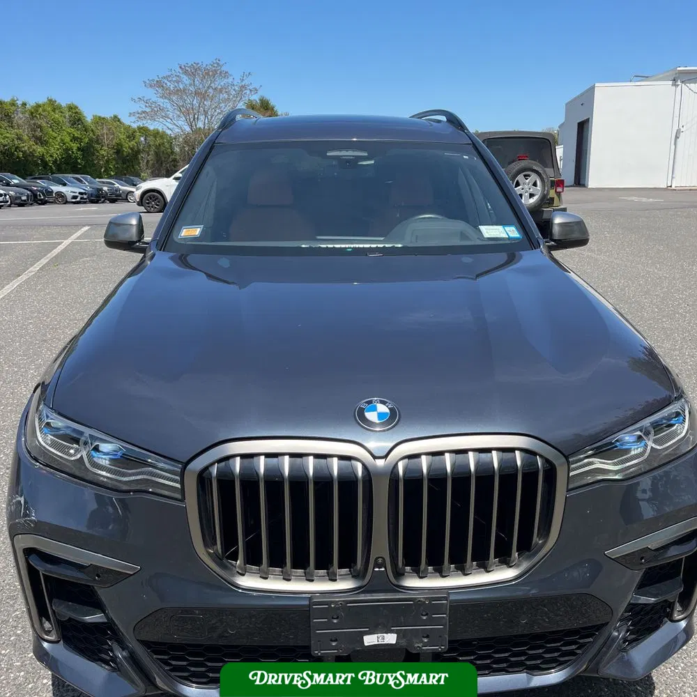 2022 BMW X7 M50i