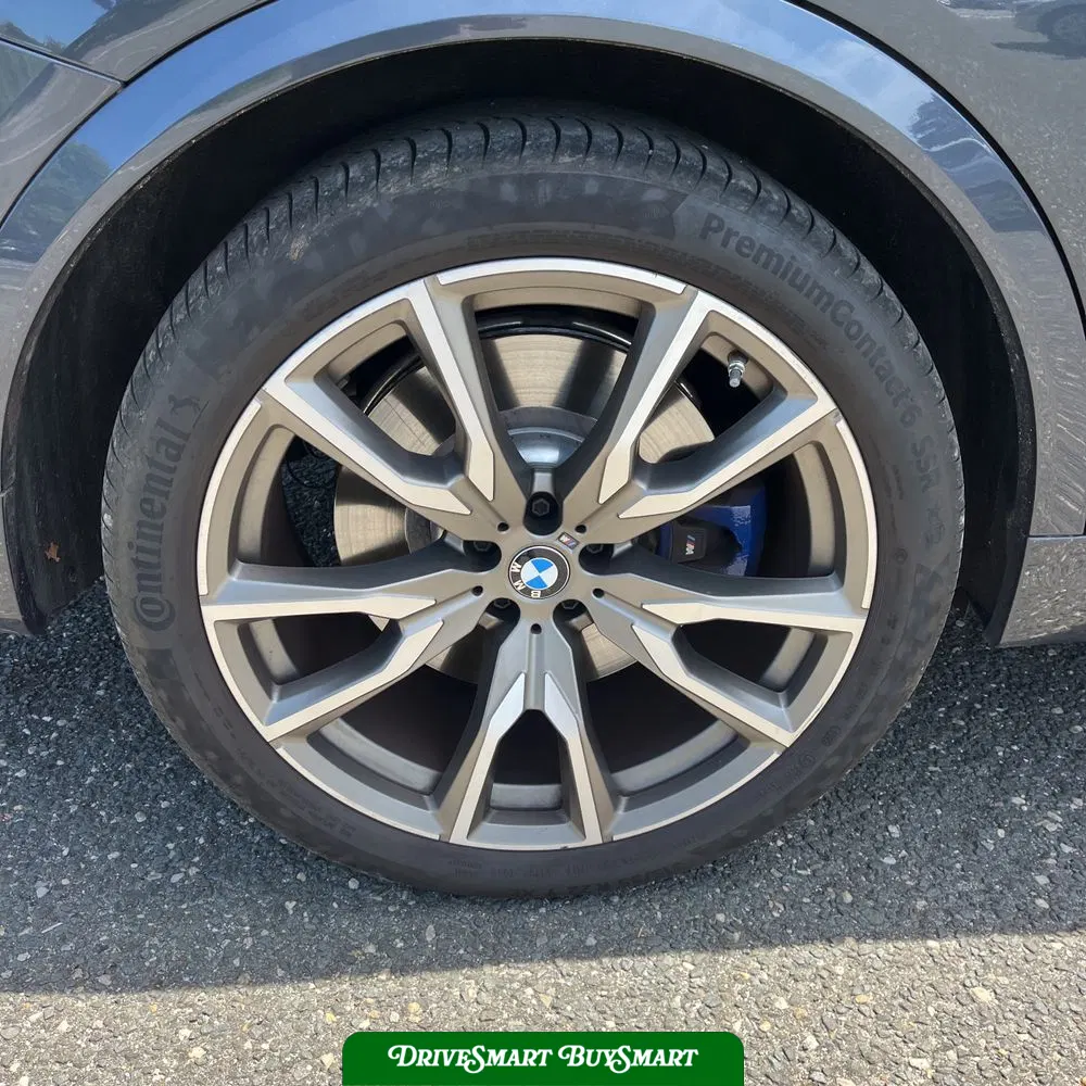 2022 BMW X7 M50i