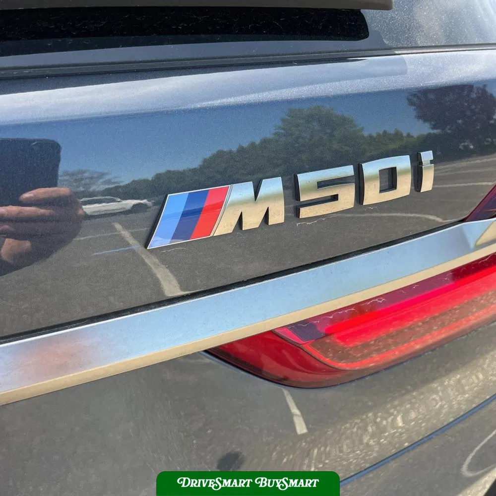 2022 BMW X7 M50i