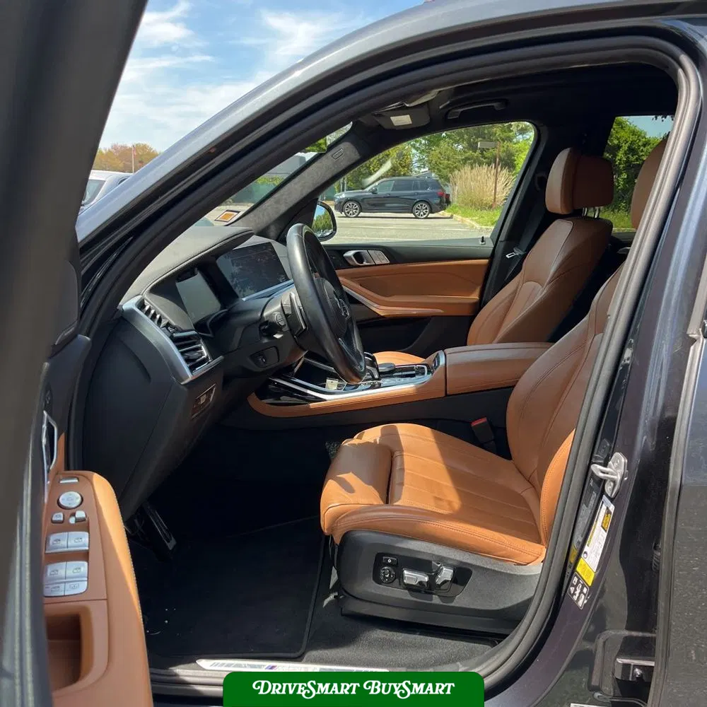 2022 BMW X7 M50i