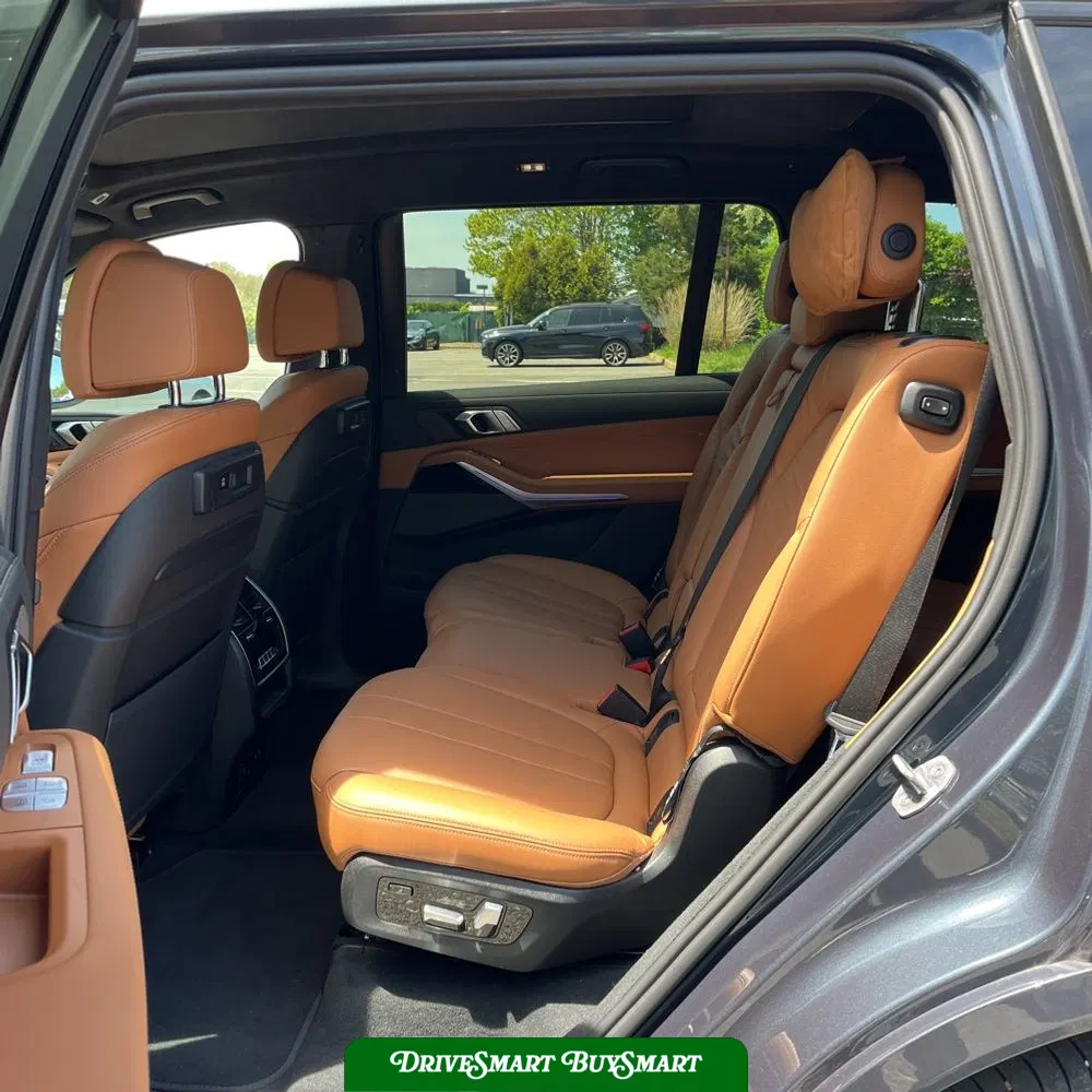 2022 BMW X7 M50i