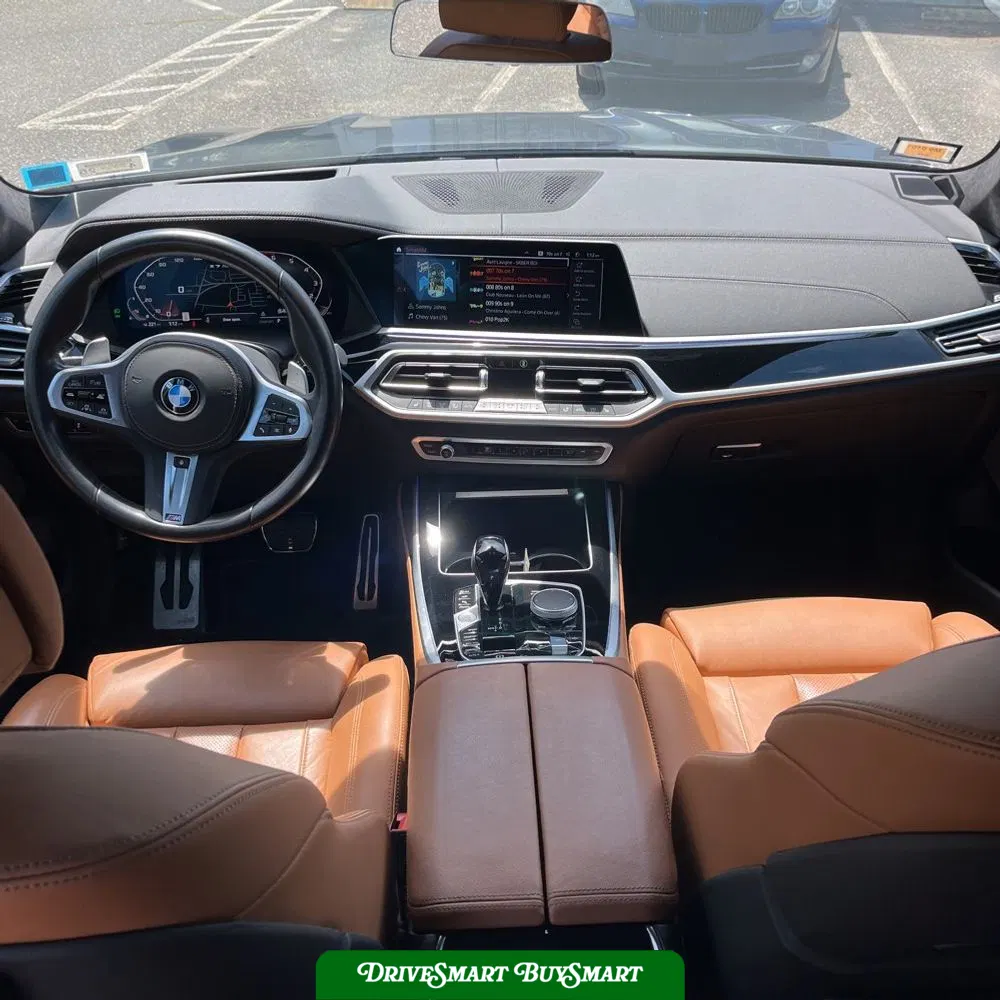 2022 BMW X7 M50i