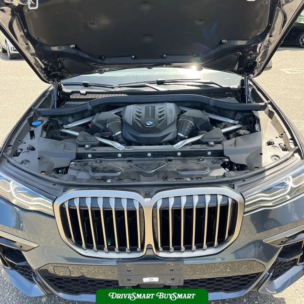 2022 BMW X7 M50i