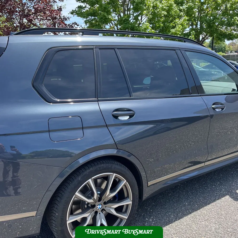 2022 BMW X7 M50i