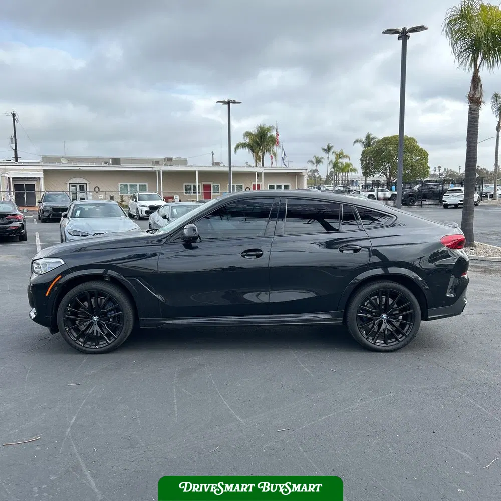 2022 BMW X6 M50i