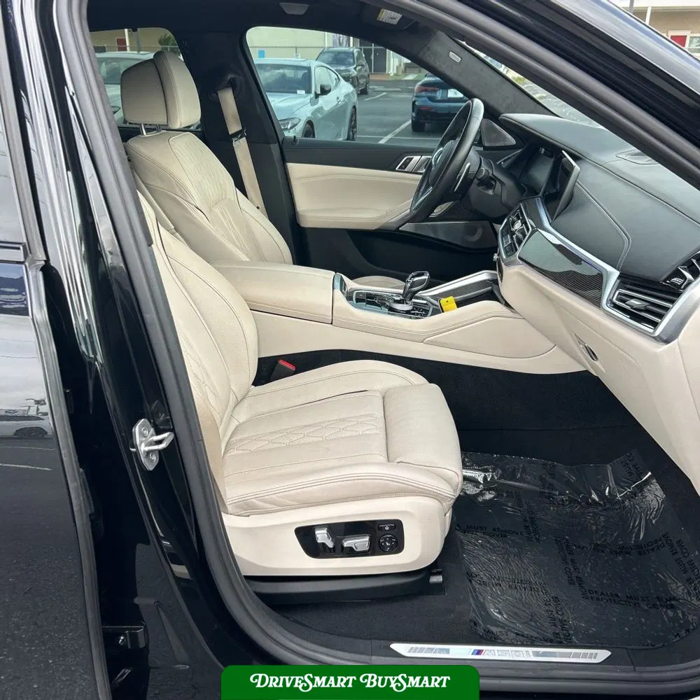 2022 BMW X6 M50i