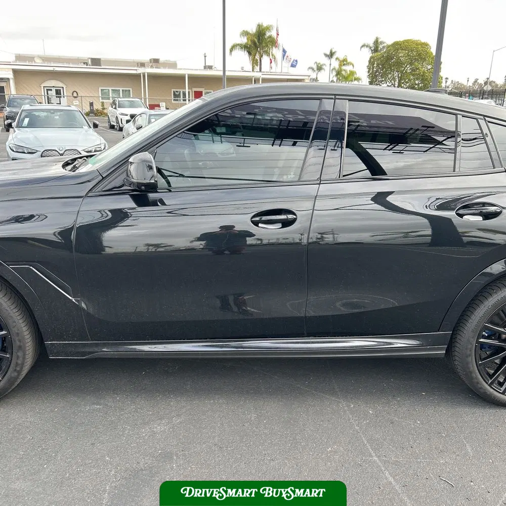 2022 BMW X6 M50i