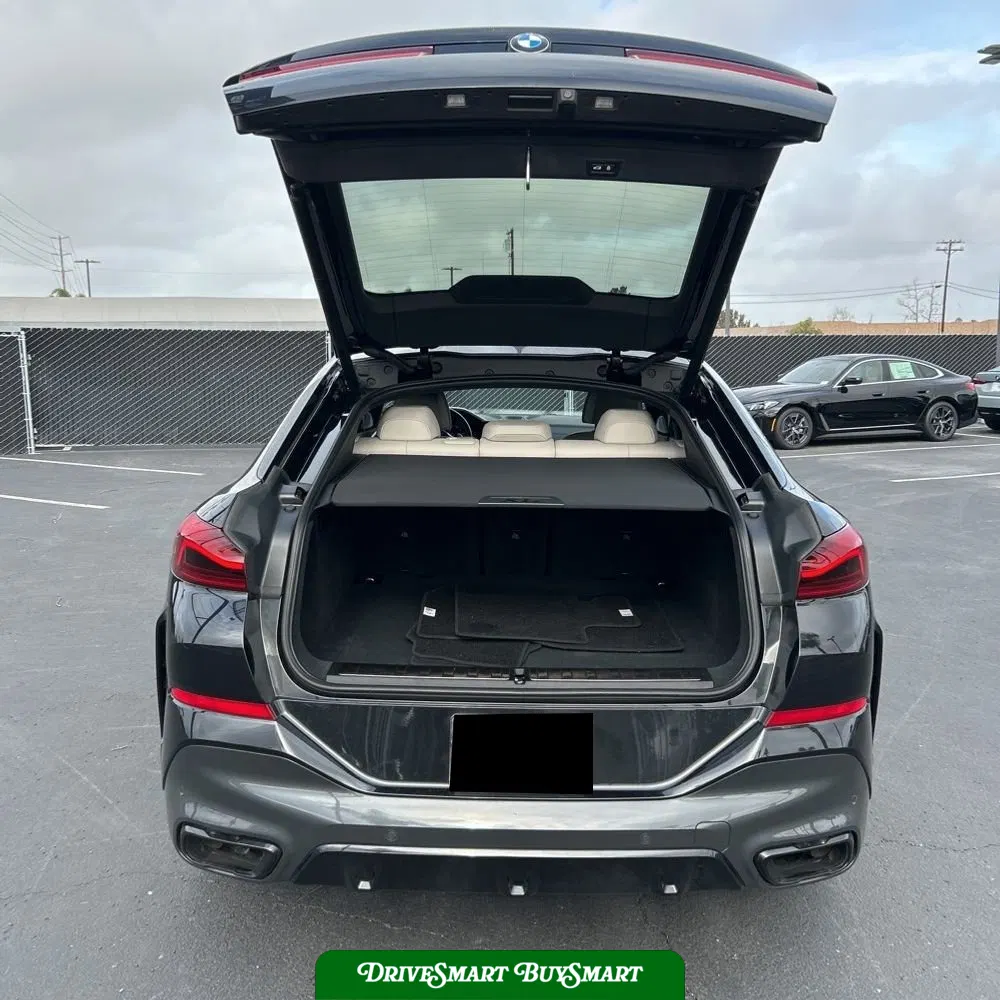 2022 BMW X6 M50i