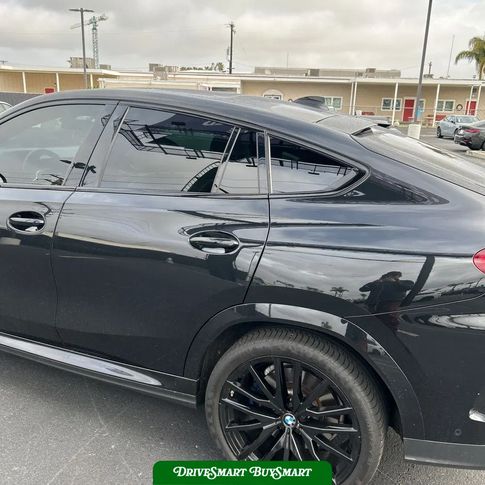 2022 BMW X6 M50i