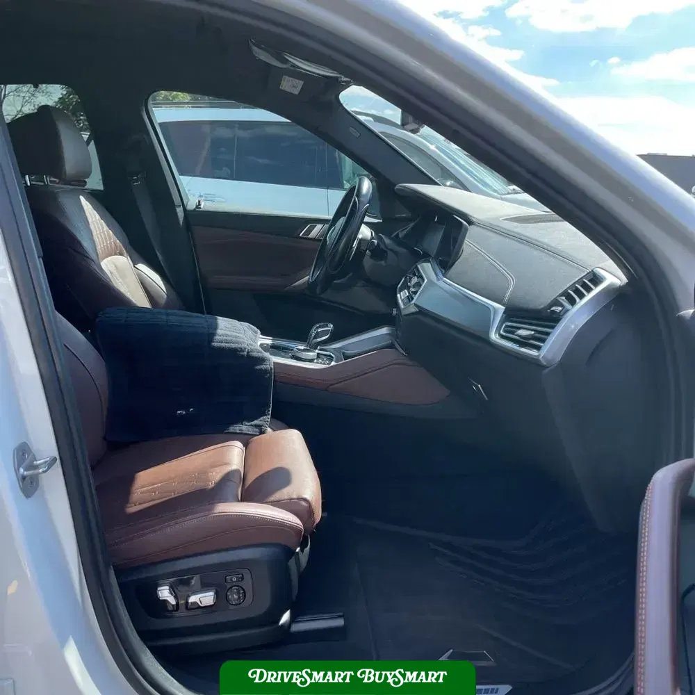 2023 BMW X6 M50i