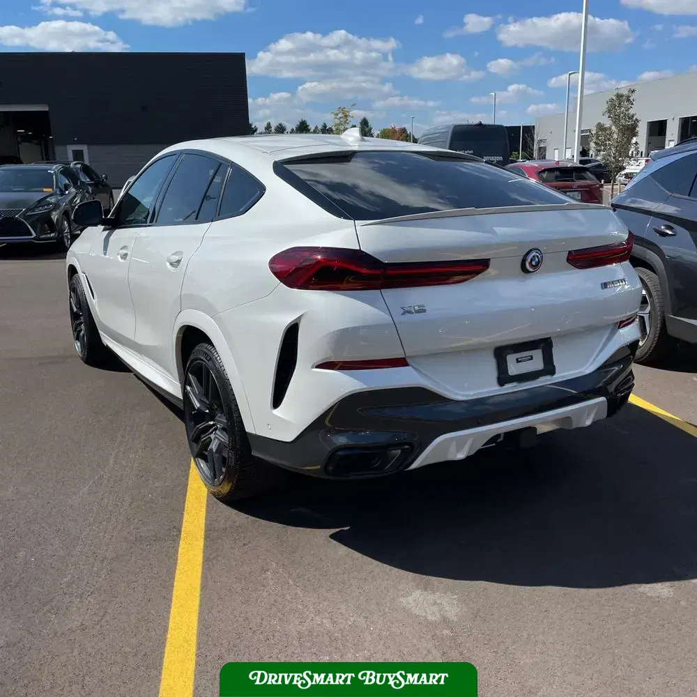 2023 BMW X6 M50i