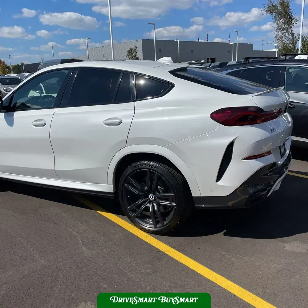 2023 BMW X6 M50i