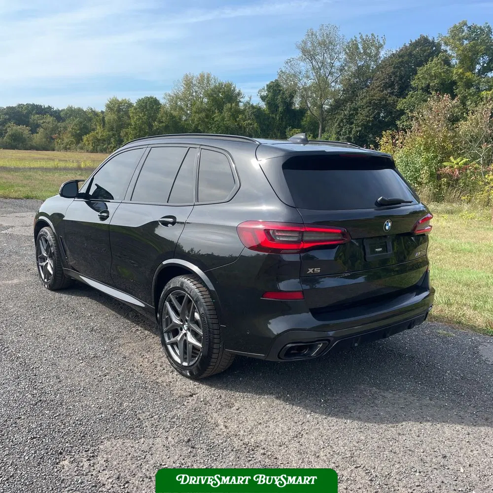 2022 BMW X5 M50i