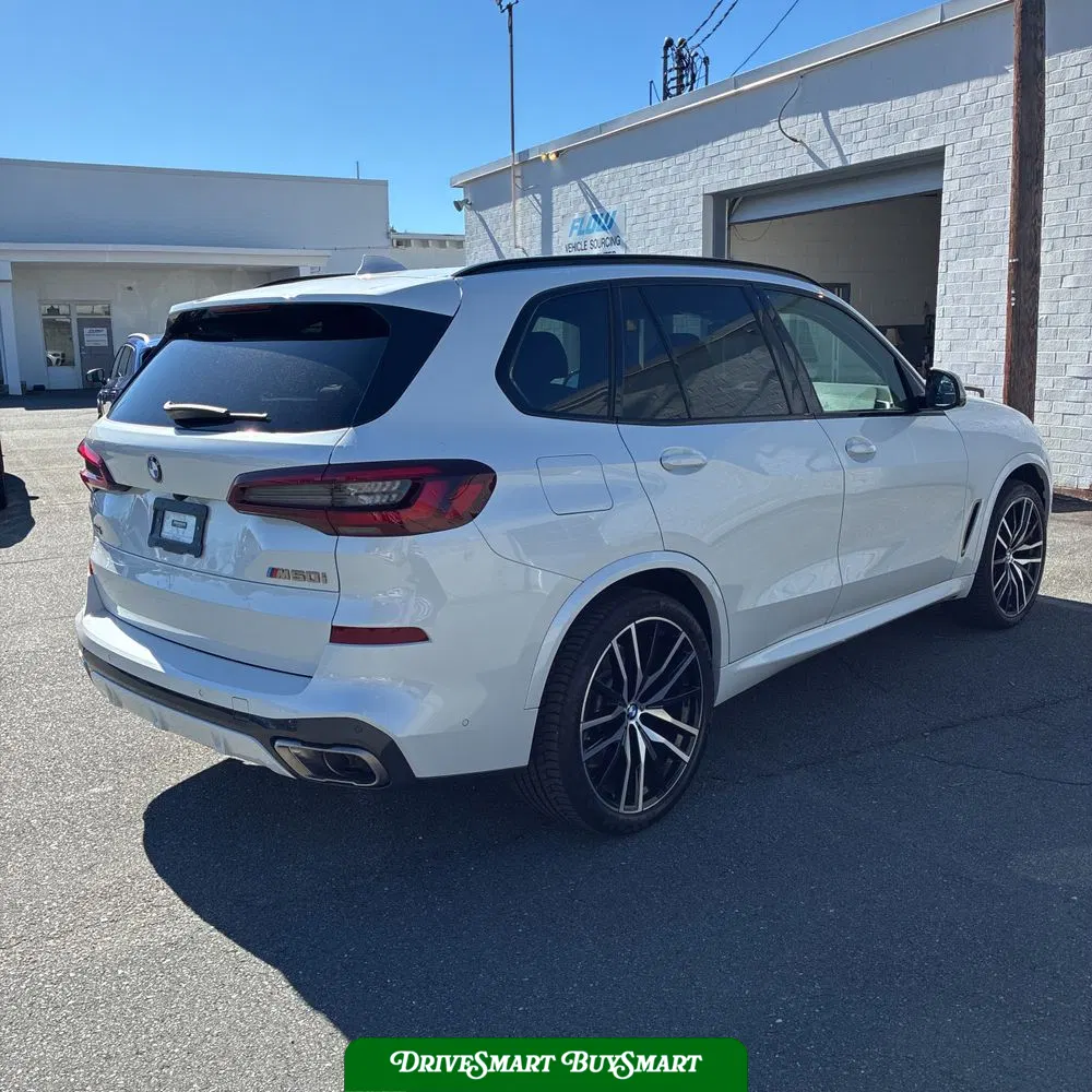 2023 BMW X5 M50i
