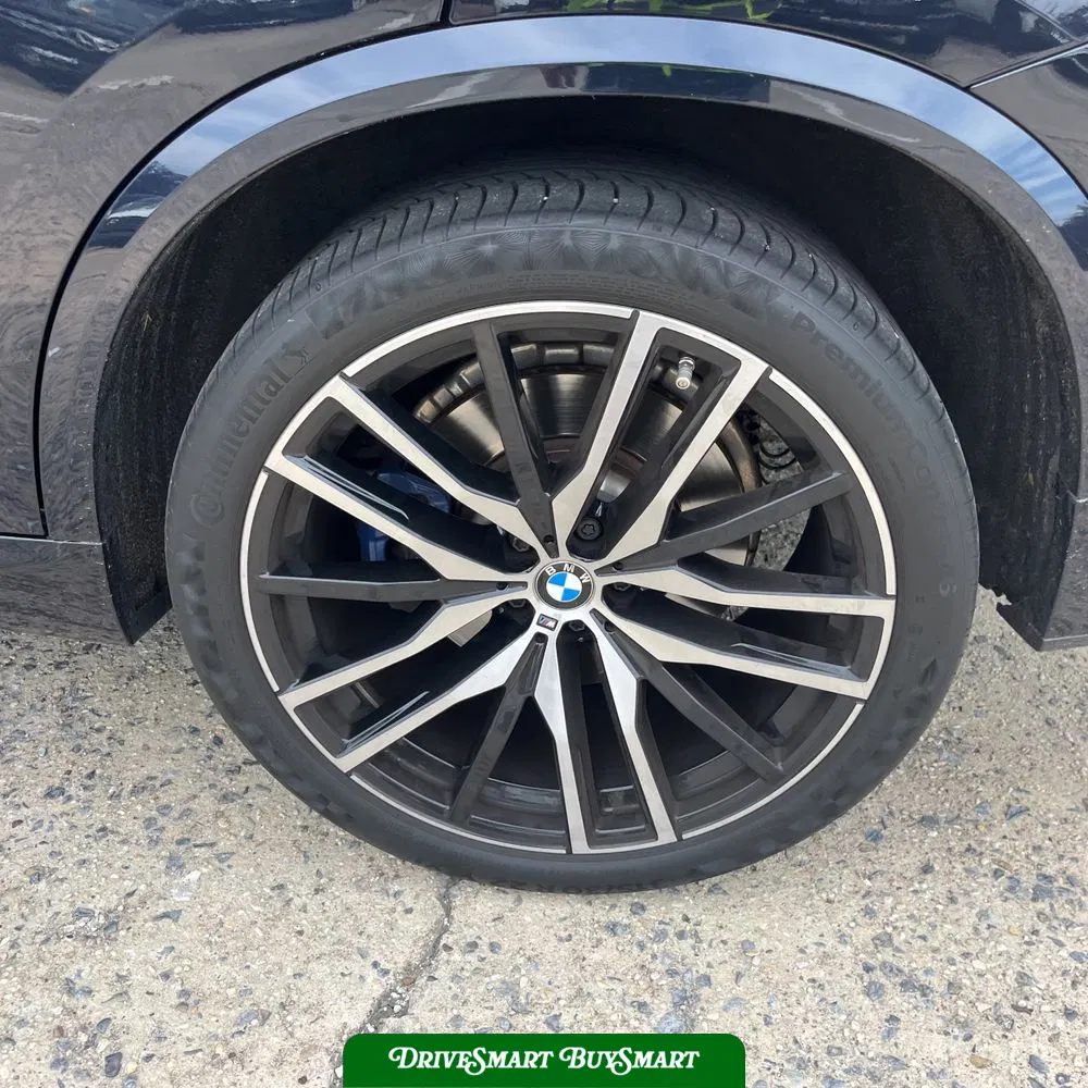 2022 BMW X5 M50i