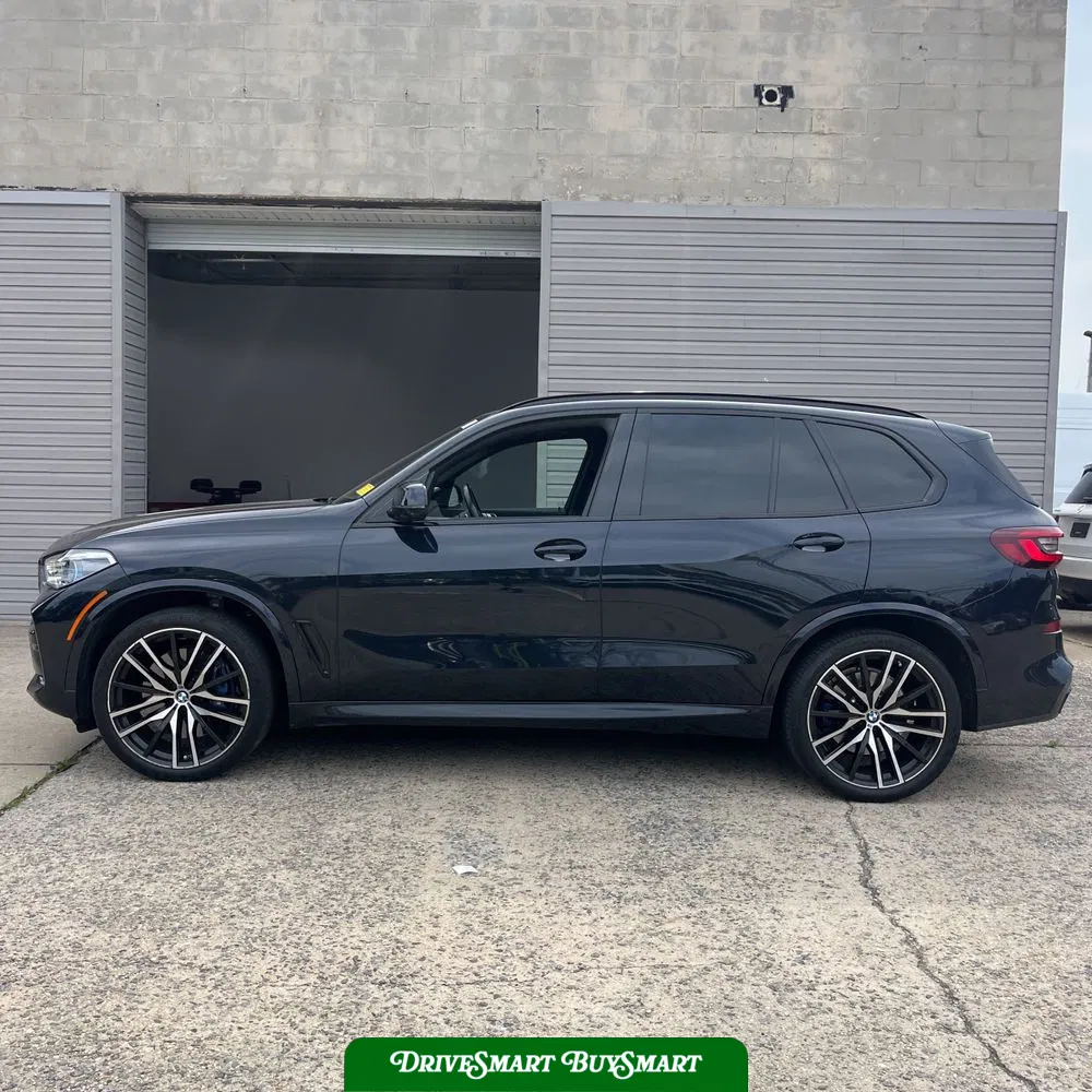2022 BMW X5 M50i